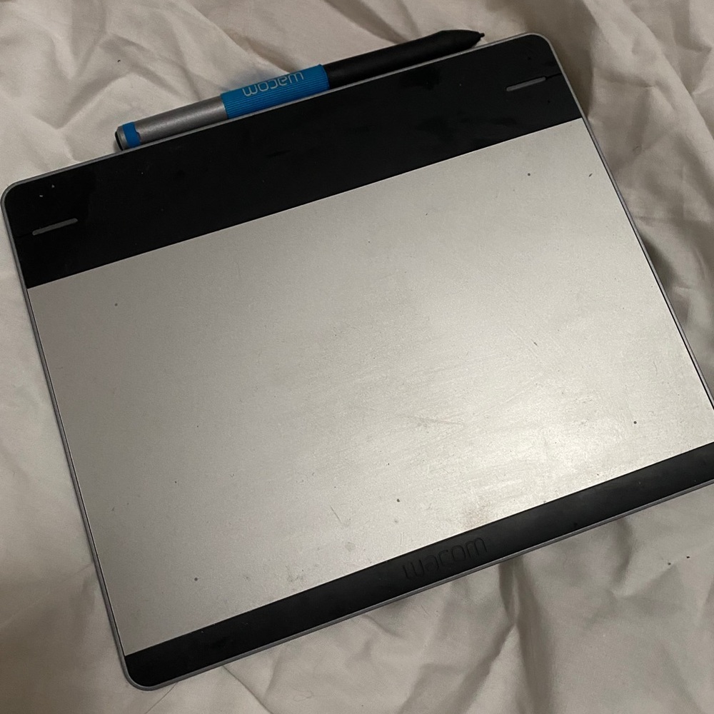 Wacom Intuos pen small drawing pad